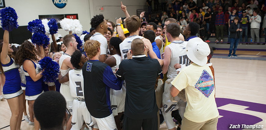 Men's Basketball Opens With Thrilling Win