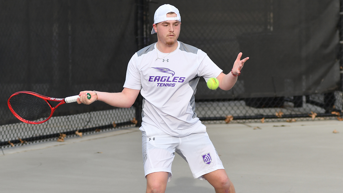 The Eagles captured a 7-2 win over Mary Hardin-Baylor.