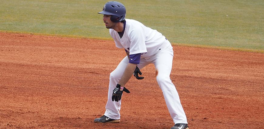 Louisiana College Baseball Team Tops Eagles In Friday Night Game