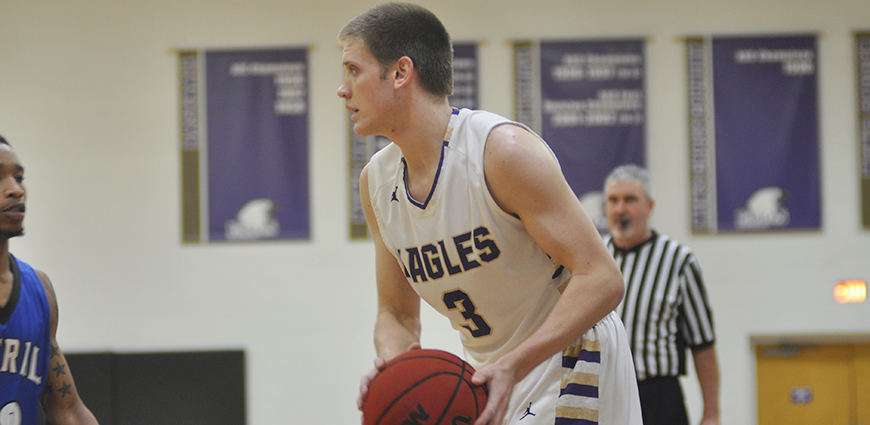 Eagles Move To 3-0 Behind Game-Winning Free Throw From Richardson