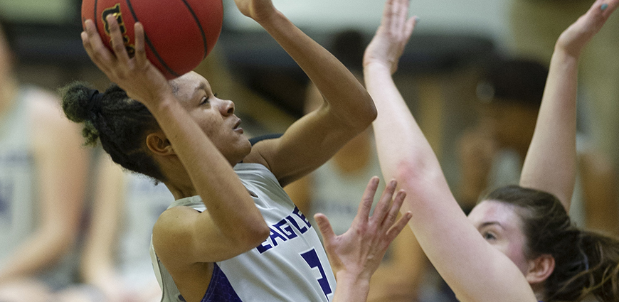Faith Curry and the Eagles dropped a road game at Sul Ross.
