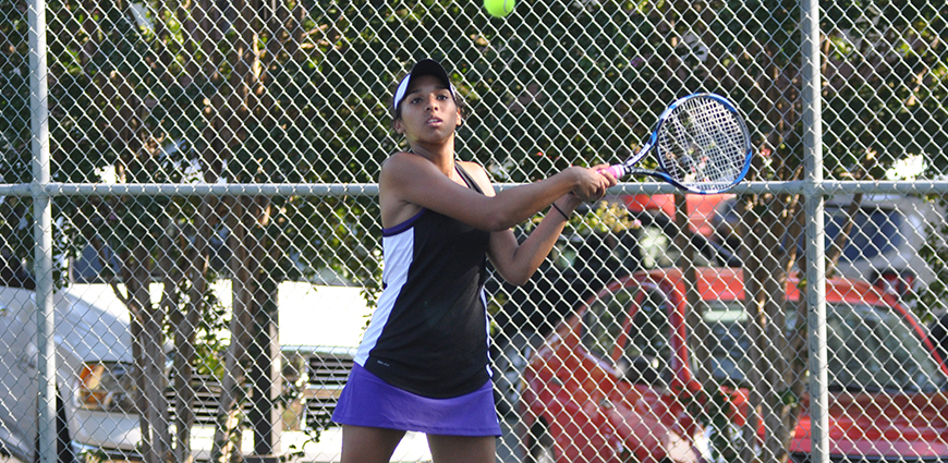 Women’s Tennis Team Comes Up Short Against Christian Brothers