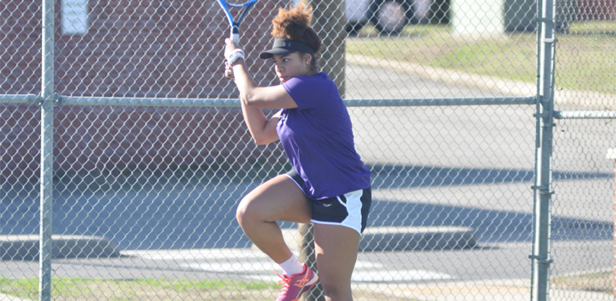 Women's Tennis Team Suffers Loss Against Toppers