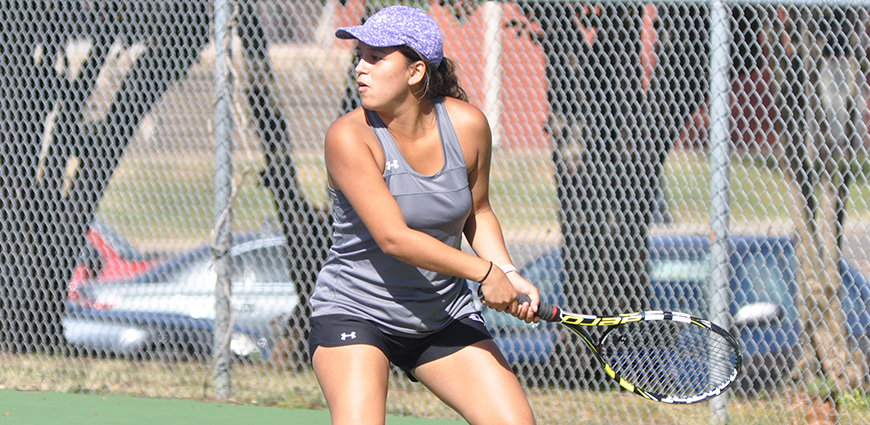 Women's Tennis Team Drops Matches In Conway